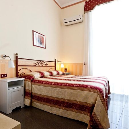 B&B MediΝάπολη Δωμάτιο φωτογραφία